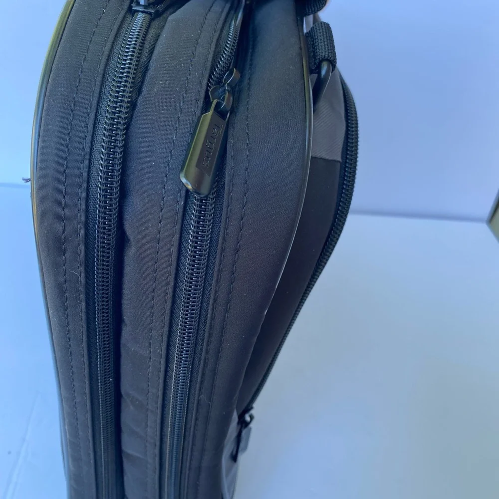 Targus - Black polyester slim laptop with gray trim briefcase, 15.6”W/13”H/4”D